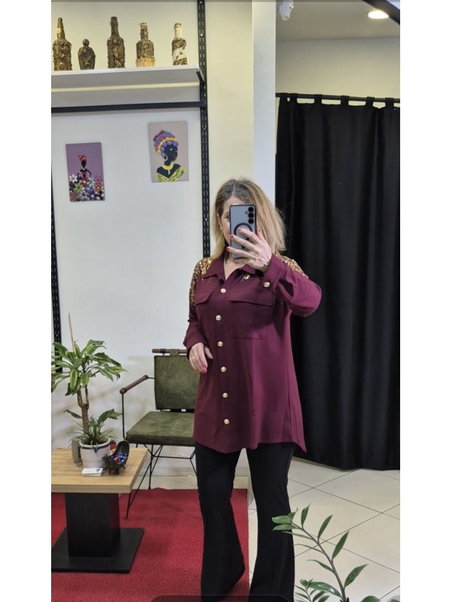 OMUZ TAŞ DETAYLI VE DÜĞMELİ UZUN GÖMLEK