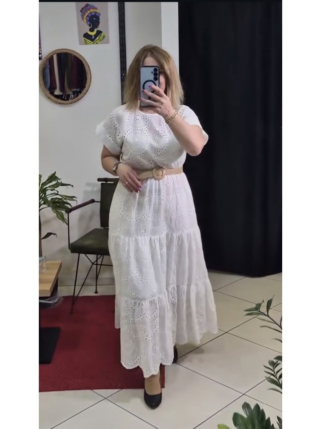 PAMUKLU DELİK İŞLEMELİ KEMER DETAYLI ELBİSE