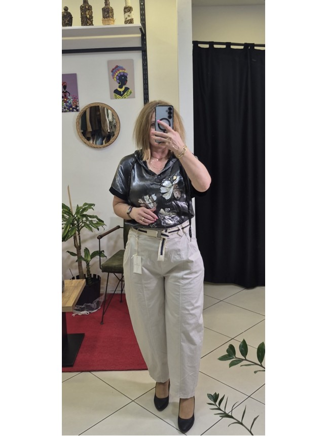 İTALYAN YAZILI ÇİÇEK DESEN YALDIZLI KAPÜŞONLU BLUZ