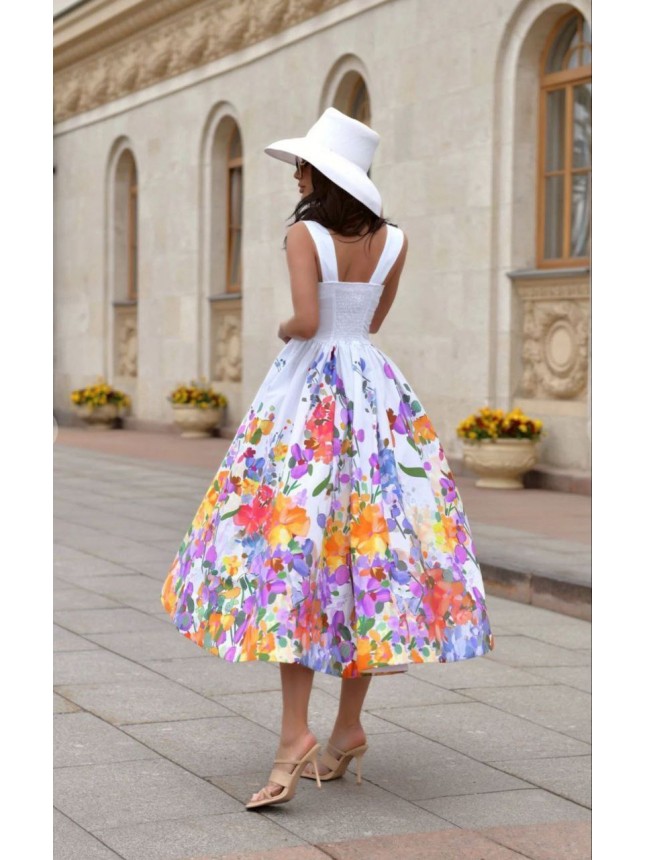 Desenli Kloş Beyaz Elbise