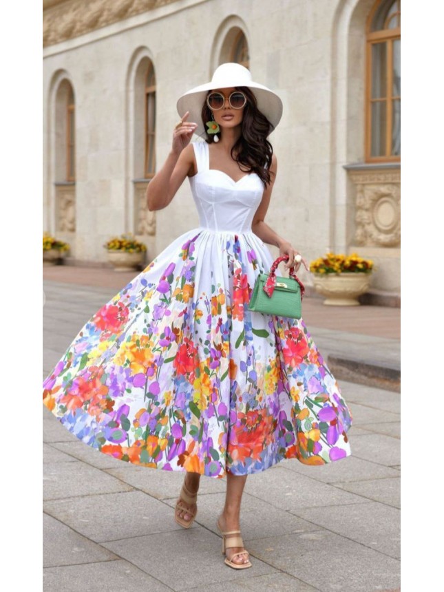 Desenli Kloş Beyaz Elbise